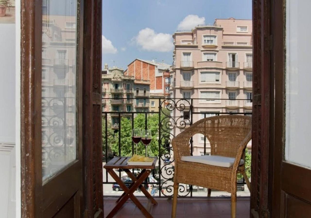 Priority Fira Apartments Барселона Екстериор снимка