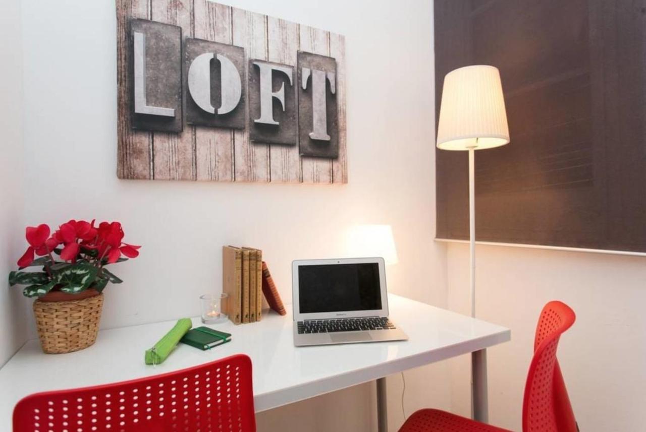 Priority Fira Apartments Барселона Екстериор снимка