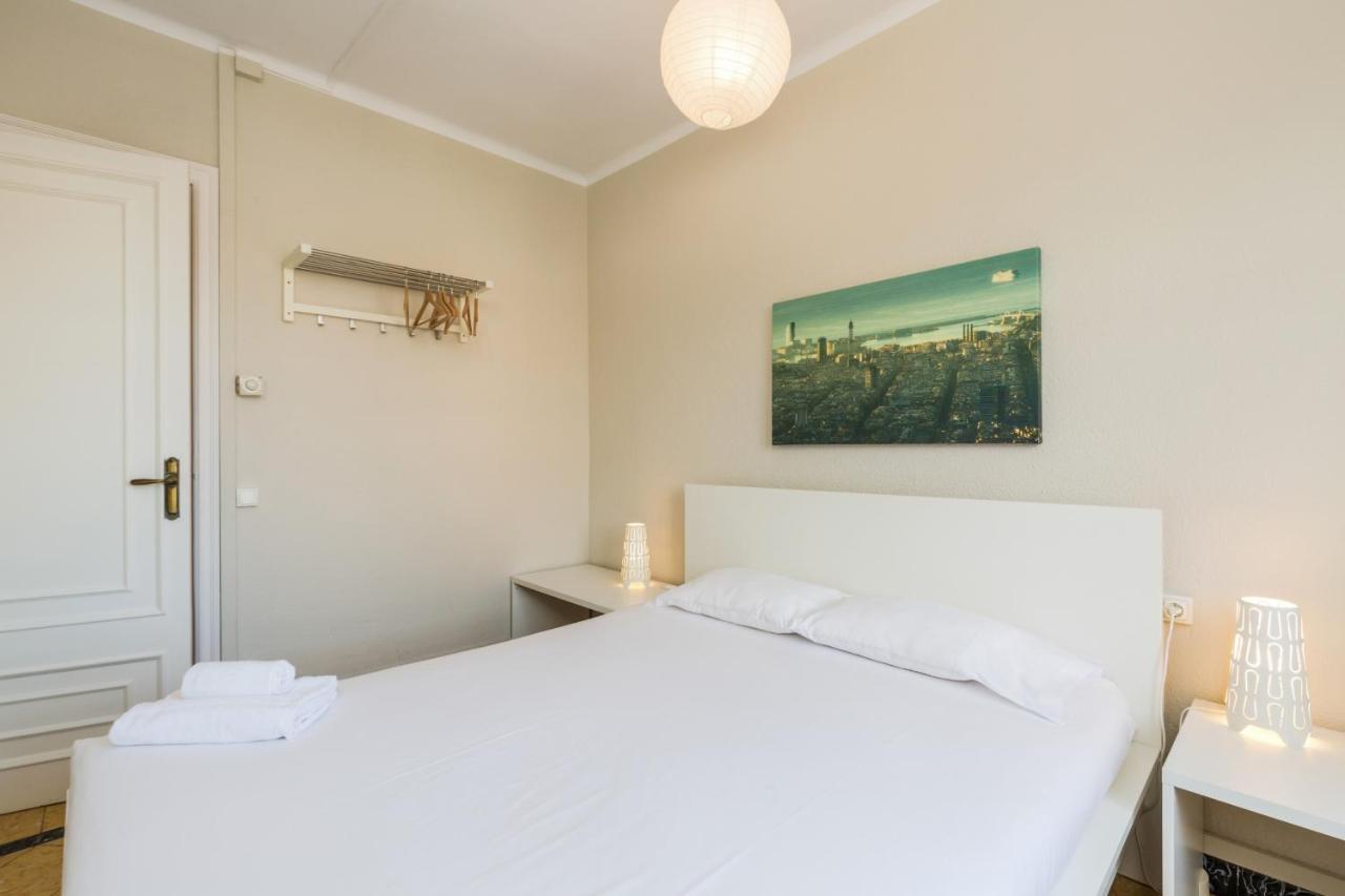 Priority Fira Apartments Барселона Екстериор снимка