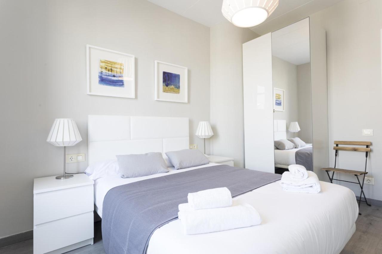 Priority Fira Apartments Барселона Екстериор снимка