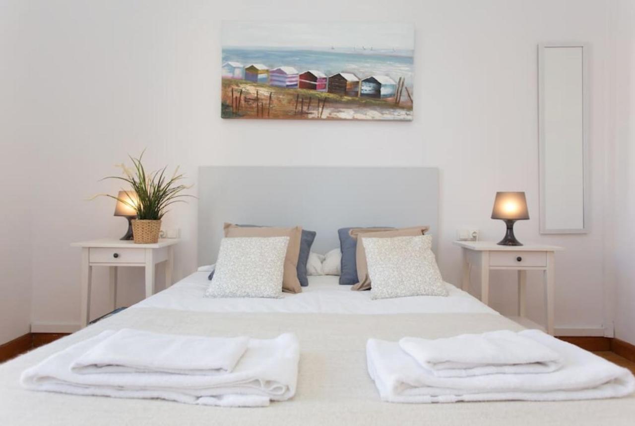 Priority Fira Apartments Барселона Екстериор снимка