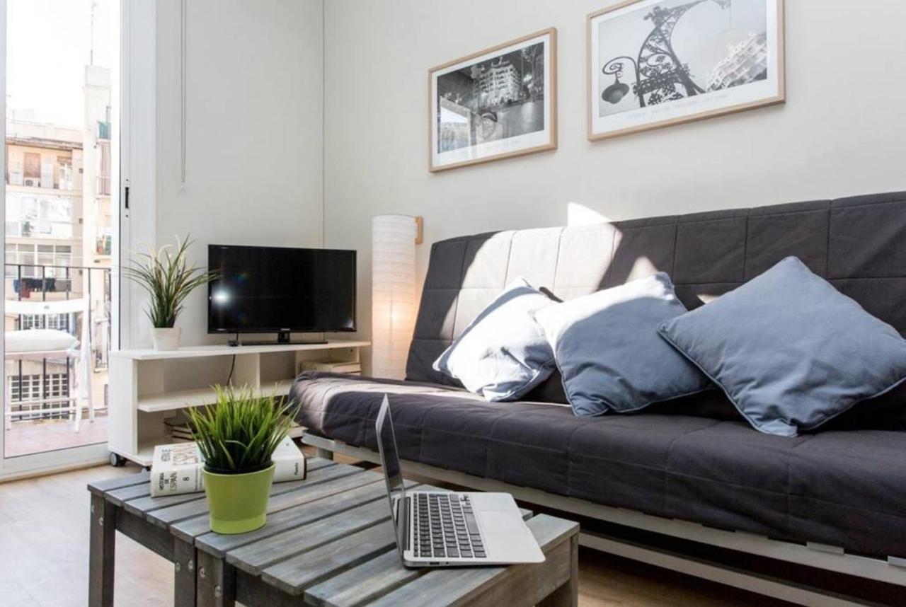 Priority Fira Apartments Барселона Екстериор снимка