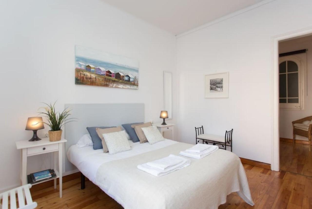 Priority Fira Apartments Барселона Екстериор снимка
