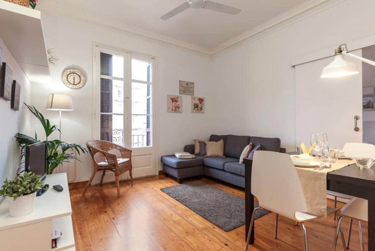 Priority Fira Apartments Барселона Екстериор снимка