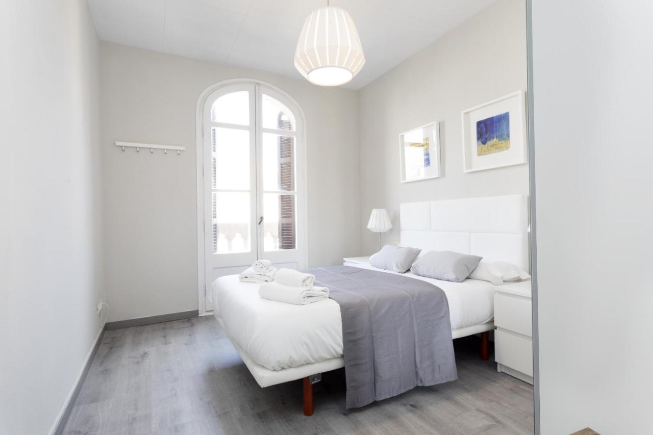 Priority Fira Apartments Барселона Екстериор снимка